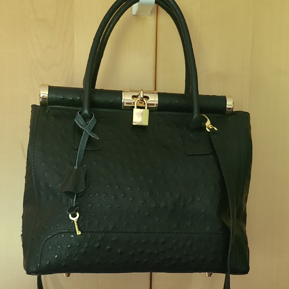 Pelle di Giada Italian Ostrich Black Leather Handbag